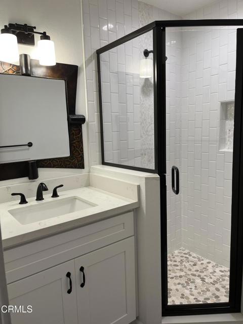 Detail Gallery Image 16 of 41 For 2827 Pierpont Bld, Ventura,  CA 93001 - 4 Beds | 4 Baths