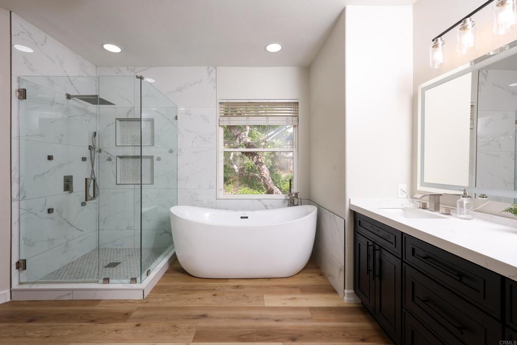 https://media.crmls.org/mediaz/e46e6dca-ac75-41b7-a9cb-286a65b0003e.jpg?preset=X-Large