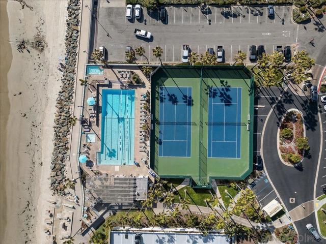 1820 Avenida Del Mundo, Coronado CA: https://media.crmls.org/mediaz/e46f1778-6dd6-4b00-b404-00d2e3d61518.jpg