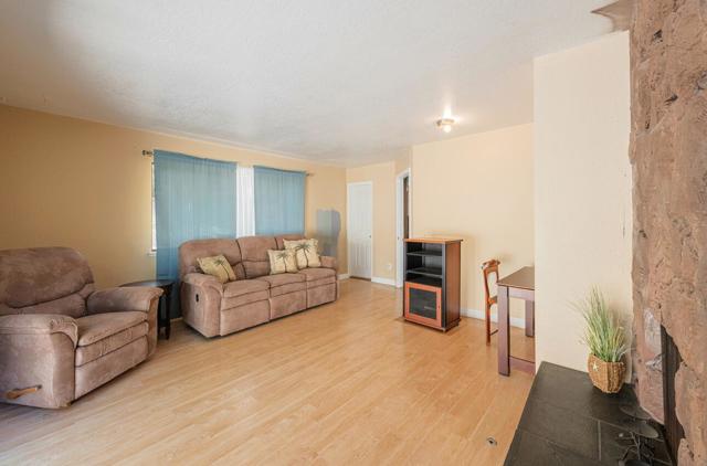 18105 Wylie Hill Lane, Prunedale CA: https://media.crmls.org/mediaz/e46fe1e0-931a-4c0b-8d27-0c1627379181.jpg