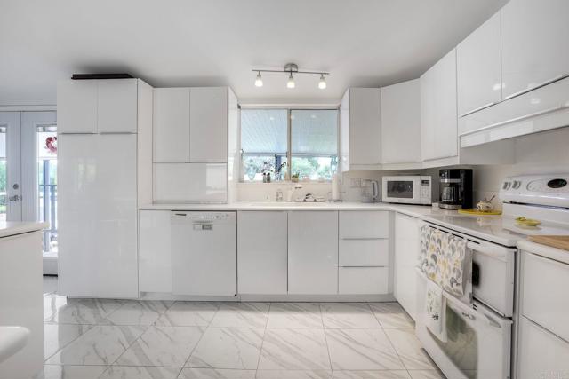 Detail Gallery Image 17 of 38 For 18218 Paradise Mountain Rd Spc 16 #LOT 16,  Valley Center,  CA 92082 - 2 Beds | 2 Baths