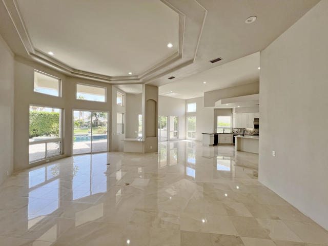 79015 Via San Clara, La Quinta CA: https://media.crmls.org/mediaz/e4709331-bca8-4e4d-993f-69b650743381.jpg