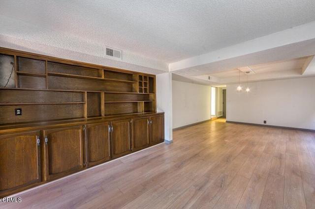 Detail Gallery Image 8 of 22 For 4911 Oceanaire St, Oxnard,  CA 93035 - 3 Beds | 2/1 Baths