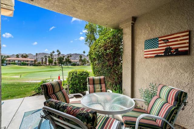55331 Winged Foot, La Quinta CA: https://media.crmls.org/mediaz/e470ba61-516e-4fe0-a4d1-27f23bc3e645.jpg