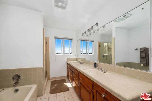 6505 S Halm Avenue, Los Angeles CA: https://media.crmls.org/mediaz/e470bebc-0ce1-4414-8382-b144404be629.jpg