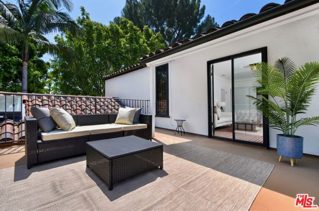 4277 Beck Avenue, Studio City CA: https://media.crmls.org/mediaz/e47105e4-6632-4e8a-ba1a-ca8ba443700c.jpg