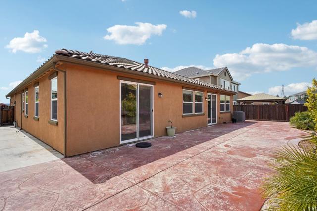 5476 Pinnacle View Way, Antioch CA: https://media.crmls.org/mediaz/e472cd49-9706-4f90-b8e2-f515a72dbac3.jpg