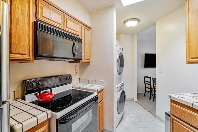 5 W Bellevue Avenue, San Mateo CA: https://media.crmls.org/mediaz/e473055e-3860-4070-8f79-62a1ac40b8e7.jpg