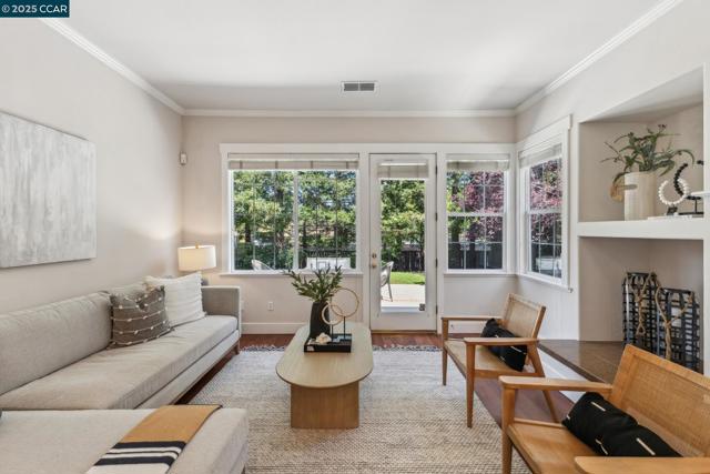 4280 Marietta Ct, Concord CA: https://media.crmls.org/mediaz/e47333ee-61bb-4340-af17-da38c0936863.jpg