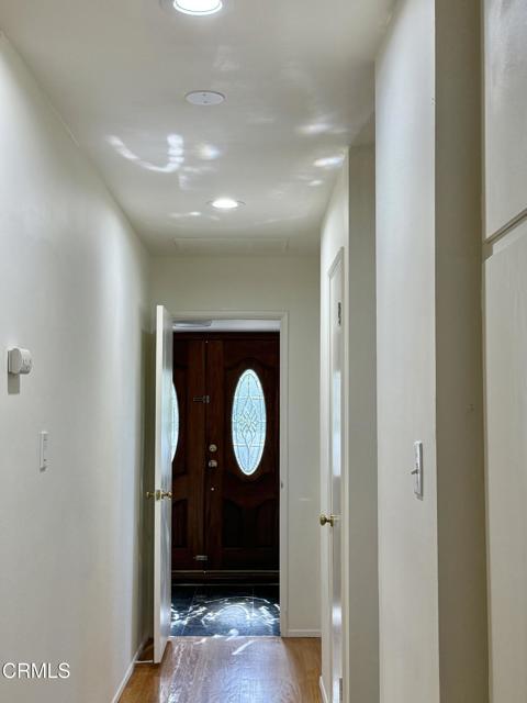 Detail Gallery Image 18 of 23 For 5212 New York Ave Ave, Glendale,  CA 91214 - 4 Beds | 2/1 Baths