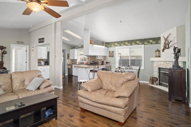 Image 15 of 60 For 9421 Los Coches Rd