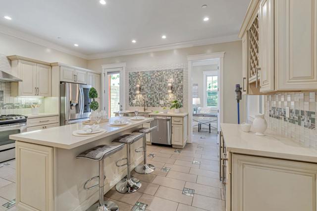 1633 15th Street, Oakland CA: https://media.crmls.org/mediaz/e4745721-6408-4adb-8c08-b43260d3a363.jpg