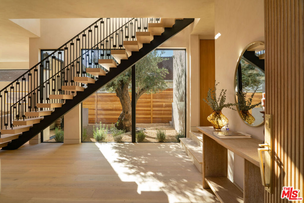 MLS #26637927 image #2