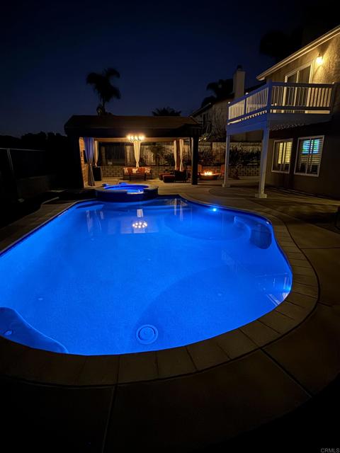 Detail Gallery Image 4 of 26 For 346 Rimhurst Ct, Oceanside,  CA 92058 - 4 Beds | 2 Baths