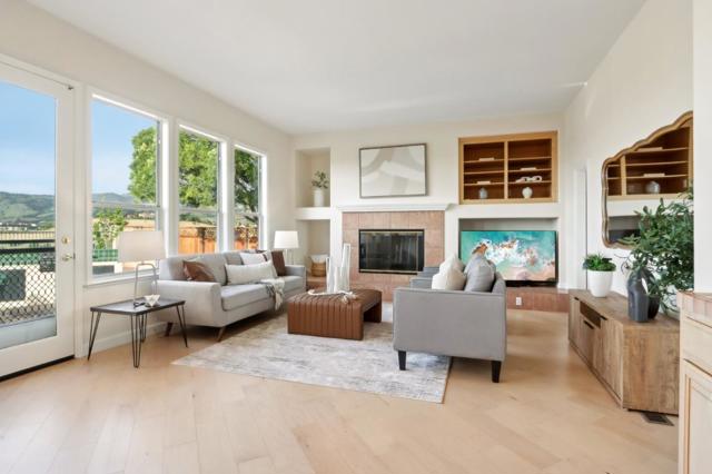 5777 Foligno Way, San Jose CA: https://media.crmls.org/mediaz/e477a6da-c1d5-4b41-b547-392b921149d6.jpg