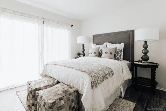 4652 Don Lorenzo Dr, Los Angeles CA: https://media.crmls.org/mediaz/e4792306-4e53-48c2-9d35-24e9b4c8a469.jpg