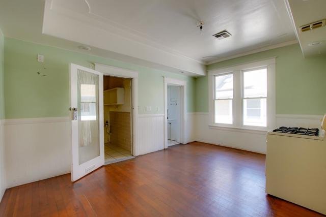 Image 23 of 49 For 541 Vine Street