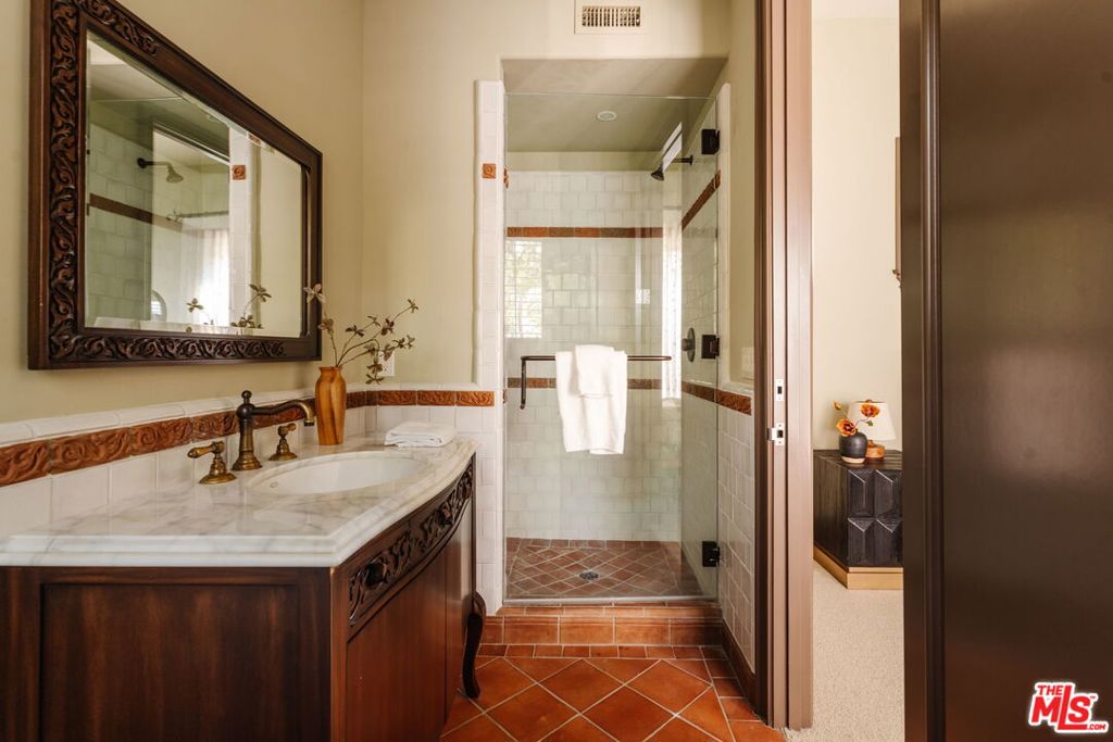 MLS #26985033 image #28