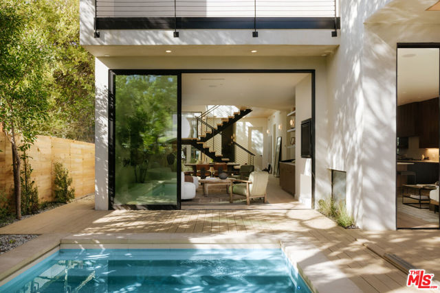 Image 5 of 16 For 8906 Hubbard Street