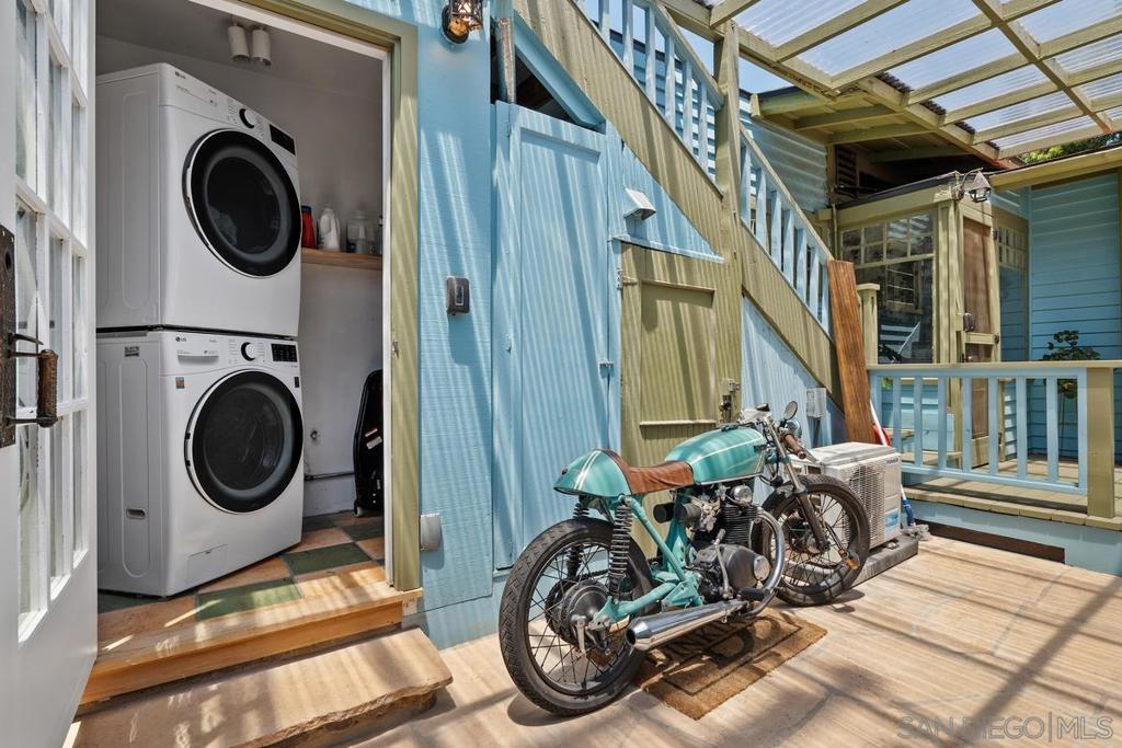 MLS #250038045SD image #14