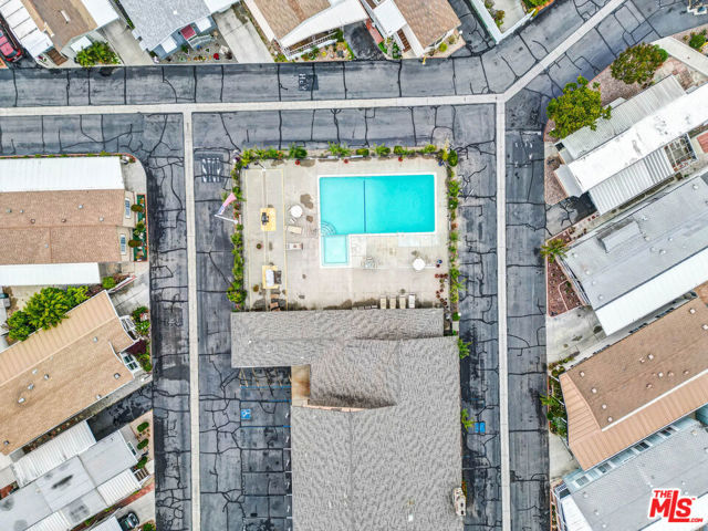 235 S Beach Boulevard, Anaheim CA: https://media.crmls.org/mediaz/e47bc4f9-0a2e-4f5e-a0fa-4a11f6e2fee7.jpg