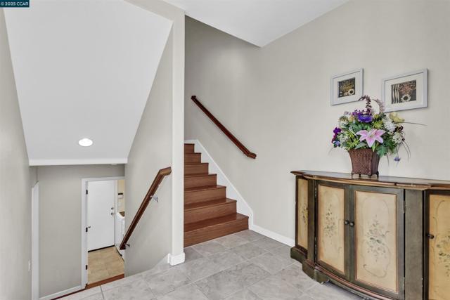 411 Summer Ln, Richmond CA: https://media.crmls.org/mediaz/e47c3da1-06b5-48c7-9759-4861d9ec1229.jpg