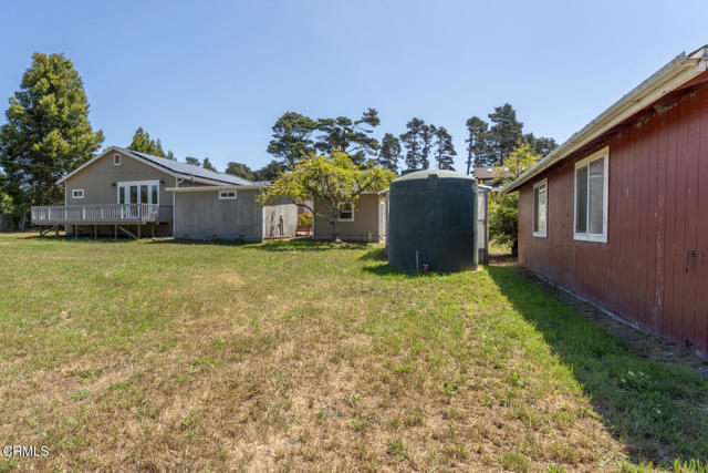 18900 Porterfield Lane, Fort Bragg CA: https://media.crmls.org/mediaz/e47e287d-1d05-42eb-8435-5457c995dff1.jpg