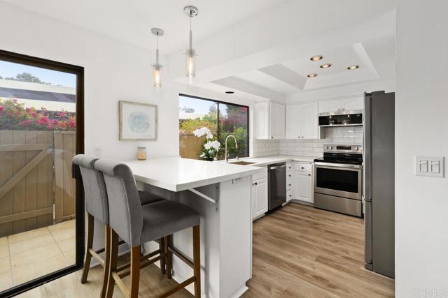 Detail Gallery Image 5 of 31 For 836 S Sierra, Solana Beach,  CA 92075 - 2 Beds | 2/1 Baths