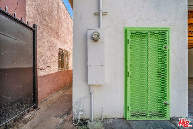 9611 S Vermont Avenue, Los Angeles CA: https://media.crmls.org/mediaz/e47f438d-3be5-4b89-9c71-433c5c801e54.jpg