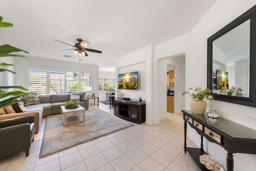 MLS #219135264DA image #3