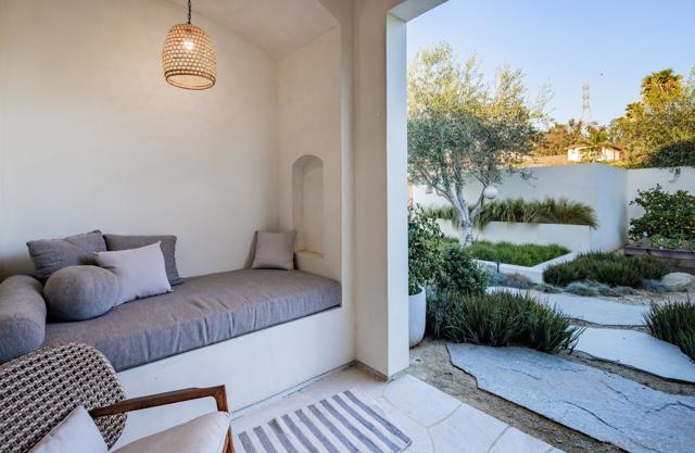 14783 Roxbury Terr., Rancho Santa Fe CA: https://media.crmls.org/mediaz/e47ffbd0-a861-433b-b69d-29254488aa89.jpg