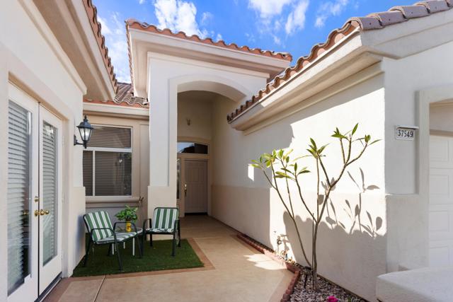 37549 Turnberry Isle Drive, Palm Desert CA: https://media.crmls.org/mediaz/e4800f0c-64ae-40cd-b098-7e8e665d3d46.jpg