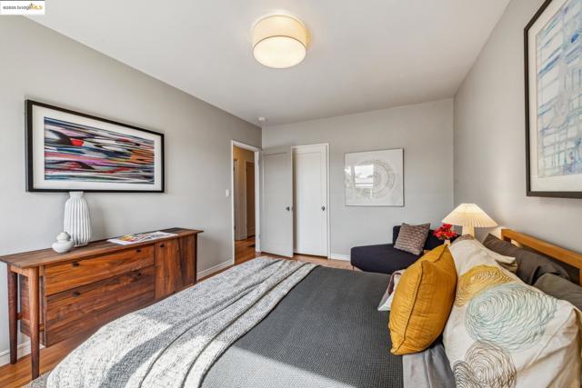 1621 Everett St, El Cerrito CA: https://media.crmls.org/mediaz/e480a1e4-4d37-49b2-85bc-ff1e78fa5cdc.jpg