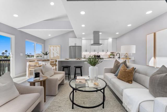 Detail Gallery Image 7 of 41 For 1413 La Salina St, Oceanside,  CA 92054 - 3 Beds | 2 Baths