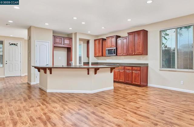 4874 Snowy Egret Way, Oakley CA: https://media.crmls.org/mediaz/e4813f6c-d36e-4932-9a2c-cdd36bc58b87.jpg