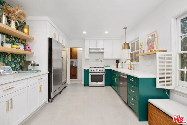 651 N Kilkea Drive, Los Angeles CA: https://media.crmls.org/mediaz/e481b54f-0636-4bde-acf0-e5332e4f6dc6.jpg
