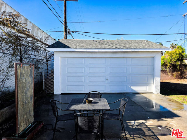 1111 N Spring Avenue, Compton CA: https://media.crmls.org/mediaz/e481e4b5-3073-499a-9914-4bd96e20260e.jpg