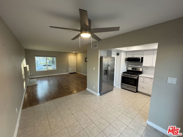 Image 7 of 27 For 41760 Largo  