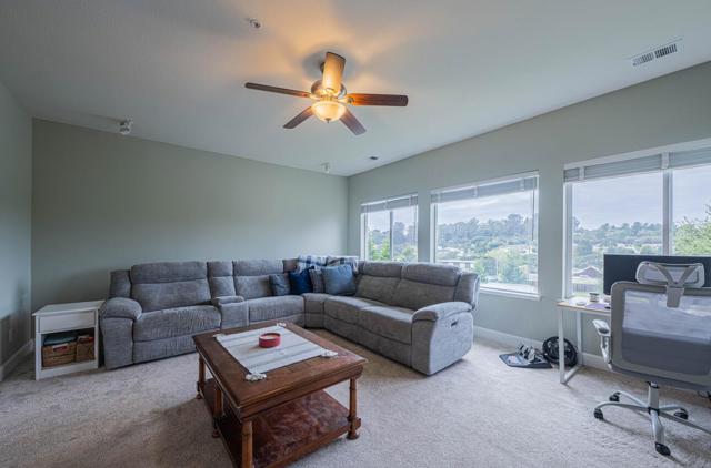 17403 Avenida Los Altos, Salinas CA: https://media.crmls.org/mediaz/e482be8f-78f6-41a2-a1d5-8c0c1dd9c554.jpg