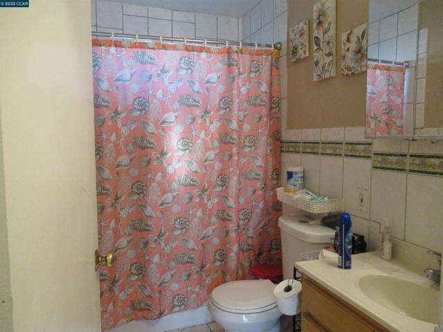615 15Th St, Richmond CA: https://media.crmls.org/mediaz/e482ced2-b64a-47e9-8433-ce84b4aa68de.jpg