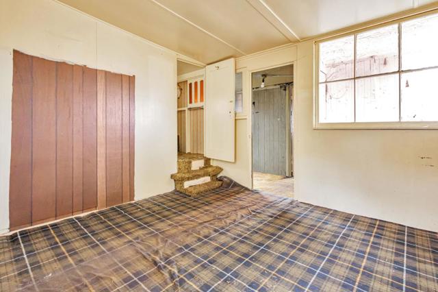 658 Lisbon Street, San Francisco CA: https://media.crmls.org/mediaz/e4836973-c701-405b-bb9b-8c926ebf1efc.jpg