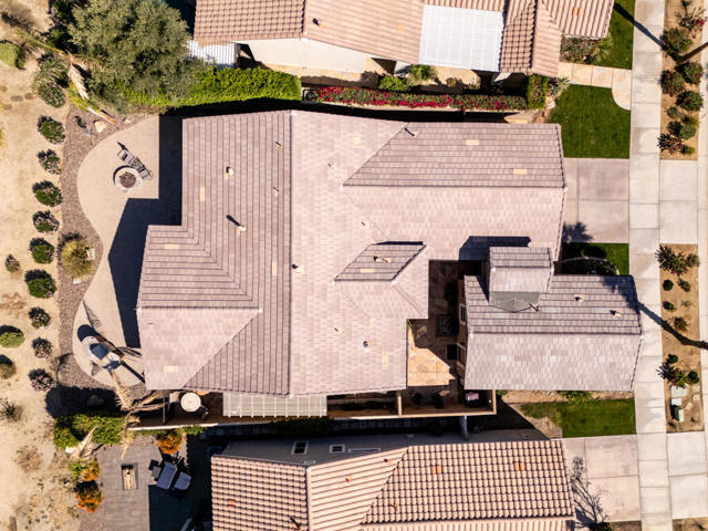 60553 Juniper Lane, La Quinta CA: https://media.crmls.org/mediaz/e483aba9-861e-4992-a83e-d40f7cb3fcb6.jpg