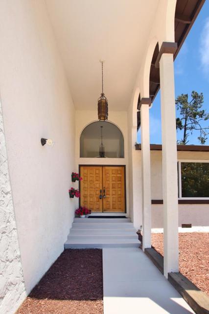 1079 Sumner Avenue, Aptos CA: https://media.crmls.org/mediaz/e4844566-3a9b-48d9-b43e-8988ee433ba4.jpg