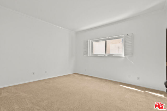 10654 Eastborne Avenue, Los Angeles CA: https://media.crmls.org/mediaz/e4844835-8c13-411e-92a8-483ace35fd56.jpg