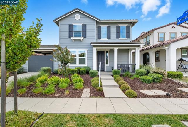 320 E Angelina Ave, Mountain House CA: https://media.crmls.org/mediaz/e484a970-3b87-4250-aaa9-70f16c840c78.jpg