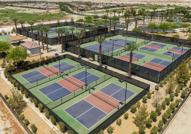 42695 Torno Place, Indio CA: https://media.crmls.org/mediaz/e484f3cd-e913-40a2-ba99-b1522b5d639b.jpg