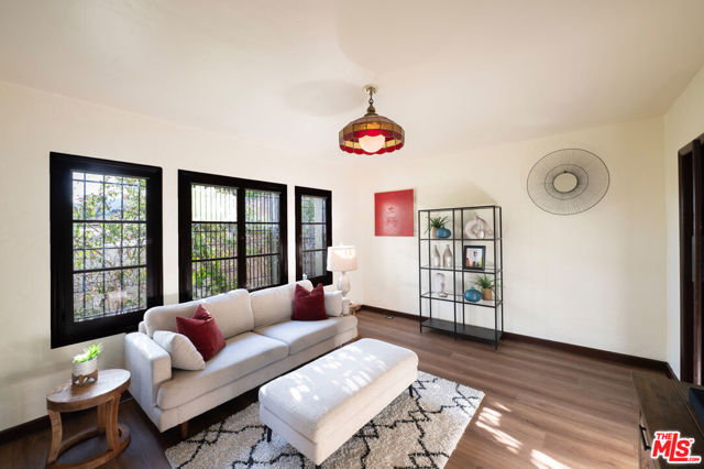 6655 Emmet Terrace, Los Angeles CA: https://media.crmls.org/mediaz/e484fd8d-1511-4b11-8b98-4610907a26d9.jpg