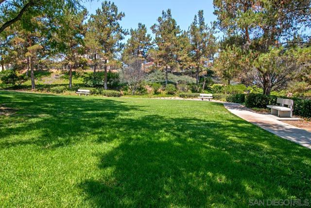 757 Marigold Way, San Marcos CA: https://media.crmls.org/mediaz/e4850ea9-83b5-4e24-b447-c03cbc00509c.jpg