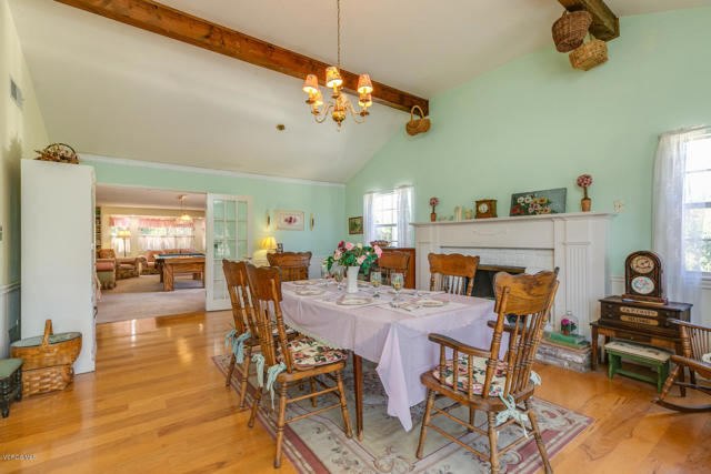 1480 Magnolia Drive, Santa Paula CA: https://media.crmls.org/mediaz/e4860b15-3684-40dc-bc88-23f25328c610.jpg
