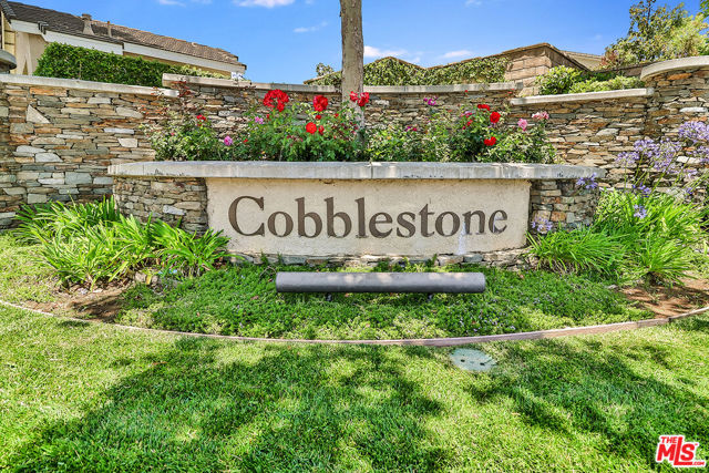 2857 Limestone Drive, Thousand Oaks CA: https://media.crmls.org/mediaz/e4893c8d-a18d-4a4b-9d37-40010e90019c.jpg